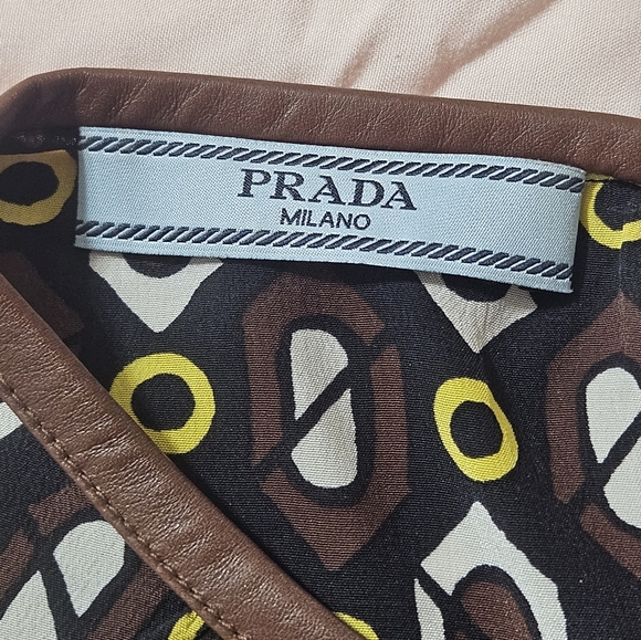 Prada clasic blouse - Picture 5 of 11